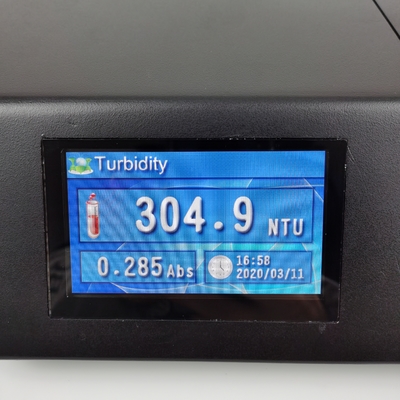Βασικό σφάλμα ± 2%FS 4,3 ιντσών Χρωματικό LCD Μετρητή θολού με LED πηγή φωτός
